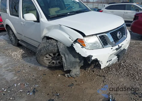 2011 Nissan Pathfinder Le z USA, uszkodzony, nr VIN 5N1AR1NB9BC625102